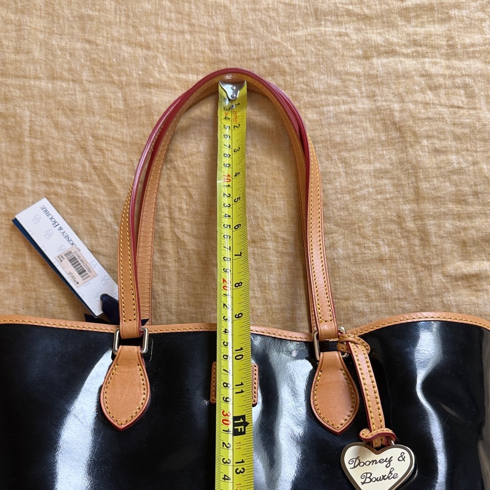Dooney & Bourke patent leather tote - Picture 5 of 17